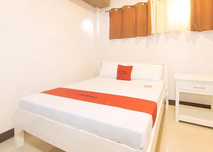 ホテル Reddoorz At Mgp Apartelle Near Espana