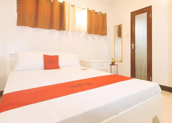 ホテル Reddoorz At Mgp Apartelle Near Espana マニラ市