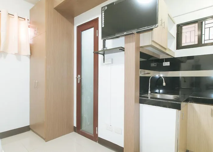 ホテル Reddoorz At Mgp Apartelle Near Espana マニラ市