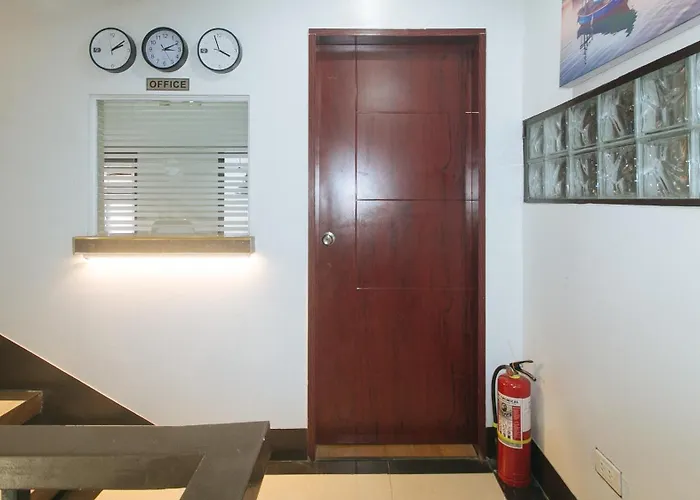 Reddoorz At Mgp Apartelle Near Espana ホテル *