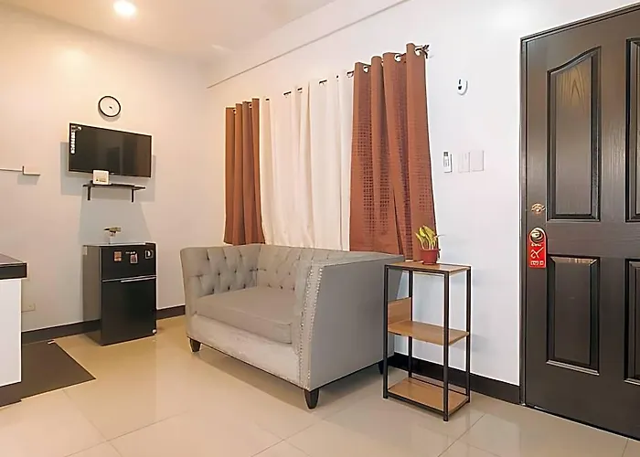 ホテル Reddoorz At Mgp Apartelle Near Espana マニラ市